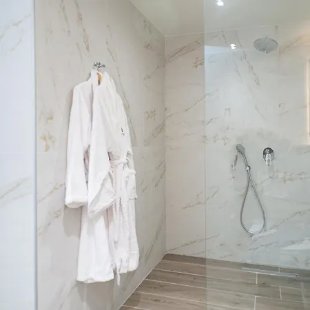 Anny's Residences & Hotel