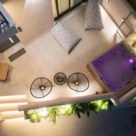 Anny's Residences & *