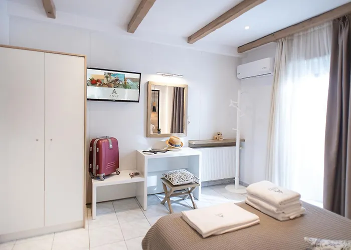 Anny's Residences & *