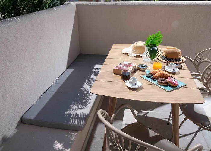 Anny's Residences & Ξενοδοχείο Σκάλα Καλλιράχης