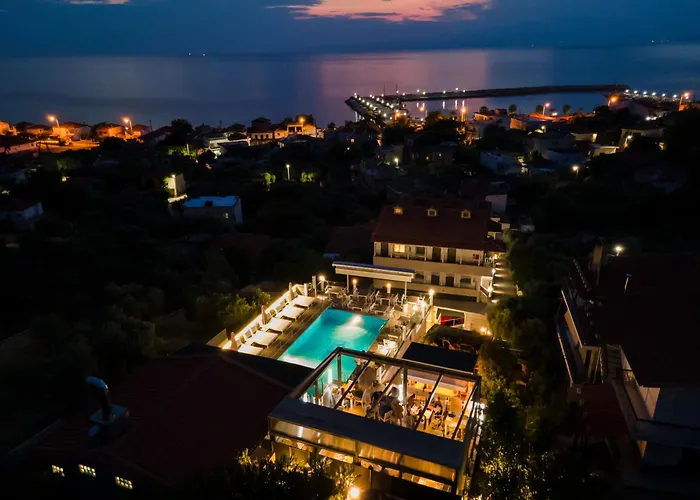 Ξενοδοχείο Anny's Residences & Σκάλα Καλλιράχης