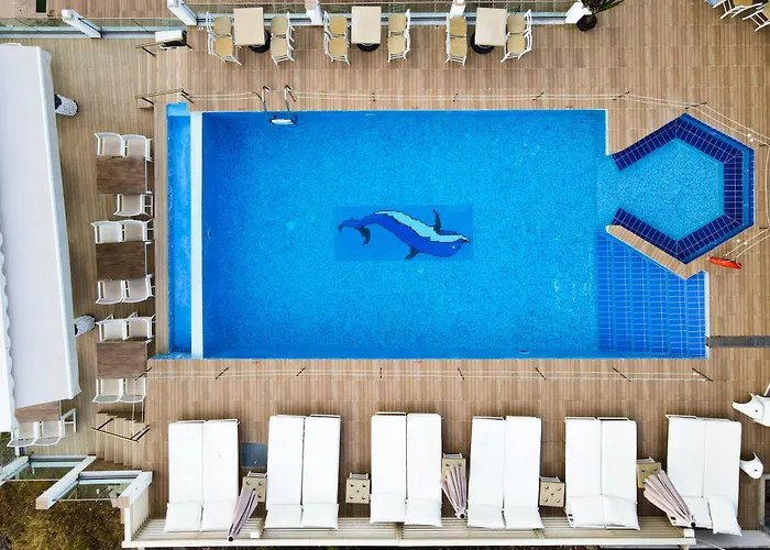 Anny's Residences & Ξενοδοχείο Σκάλα Καλλιράχης