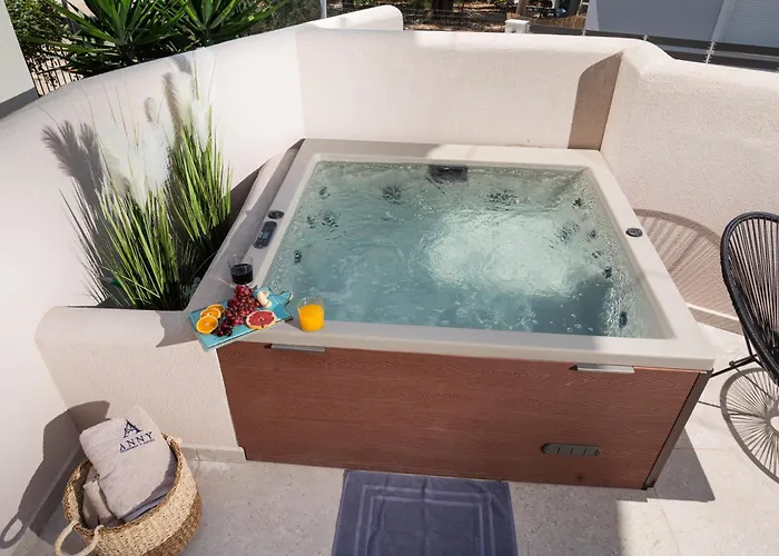 Anny's Residences & *